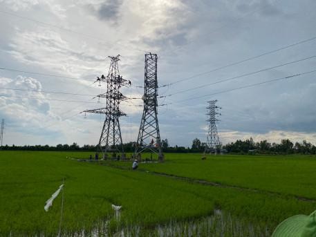 Đường dây 110Kv hai mạch Tịnh Biên – Châu Đốc (An Giang) đã đấu nối thành công vào hệ thống lưới điện quốc gia.