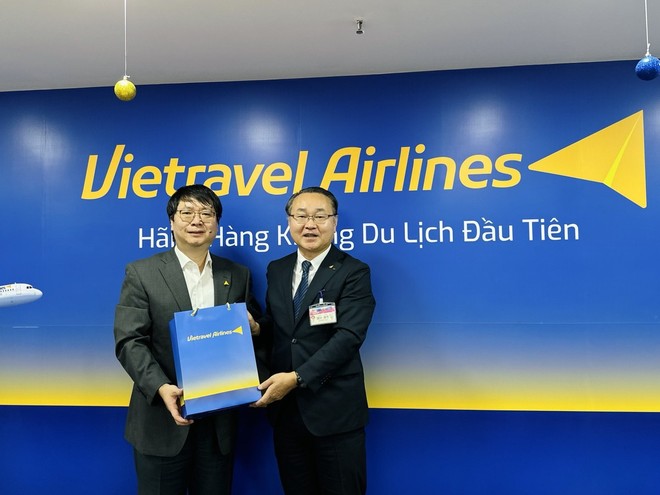 Vietravel Airlines đã đón tiếp và làm việc với đại diện cho tỉnh Kagawa và tỉnh Fukushima của Nhật Bản xúc tiến mở đường bay đến Nhật Bản.