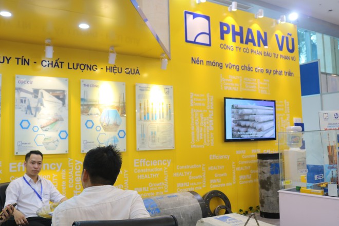 Phan Vũ giới thiệu 2 sản phẩm tại Triển lãm Contech Vietnam 2018