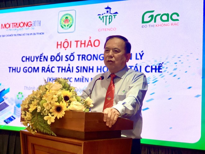 Ông Huỳnh Minh Nhựt, Chủ tịch Hội Môi trường Đô thị và các KCN miền Nam kiêm Tổng giám đốc Công ty TNHH MTV Môi trường Đô thị TP.HCM phát biểu tại Hội thảo