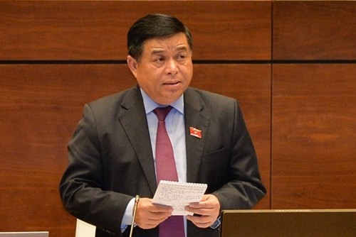 Bộ trưởng Bộ Kế hoạch và Đầu tư Nguyễn Chí Dũng .