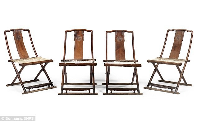 Bộ ghế gấp bằng gỗ sưa từ triều đại nhà Minh (Trung Quốc) đã được bán với mức giá "khủng"