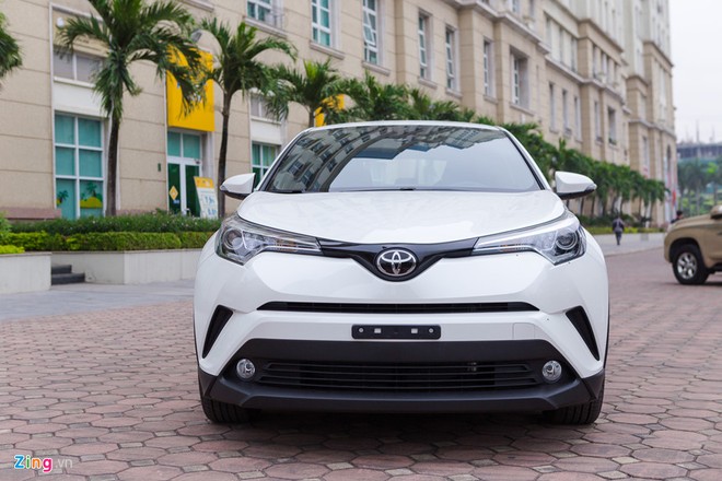 Toyota C-HR đầu tiên về Việt Nam