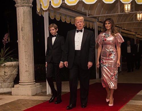 Gia đình Tổng thống Trump tại một bữa tiệc ở Mar-a-Lago. Ảnh: AFP