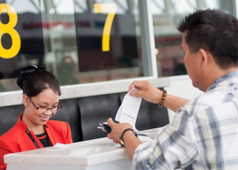 Kinh nghiệm của nhiều người khi du lịch Tết, nên đặt vé và các dịch vụ trước 2 tháng để có giá tốt. Ảnh minh họa: Jetstar.