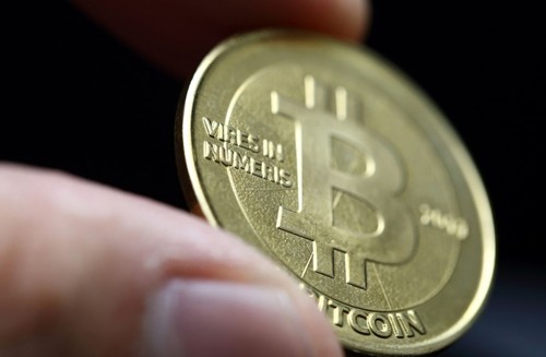 Nhà đầu tư Việt lao đao khi giá Bitcoin lao dốc