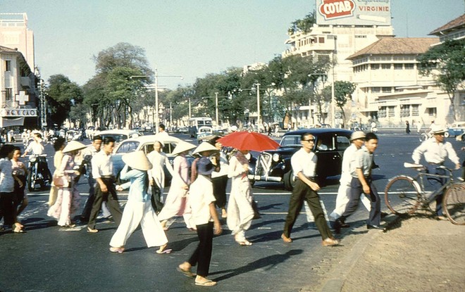 Trang phục phụ nữ Sài Gòn những năm 1950