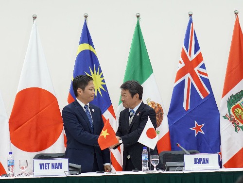 Sau khi Mỹ rút, Nhật Bản là một trong những nước mạnh mẽ ủng hộ ký kết TPP.  Ảnh: Viễn Thông.