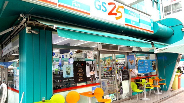 Chuỗi cửa hàng tiện lợi GS25 chính thức đổ bộ vào Việt Nam năm 2017 thông qua con đường nhượng quyền.