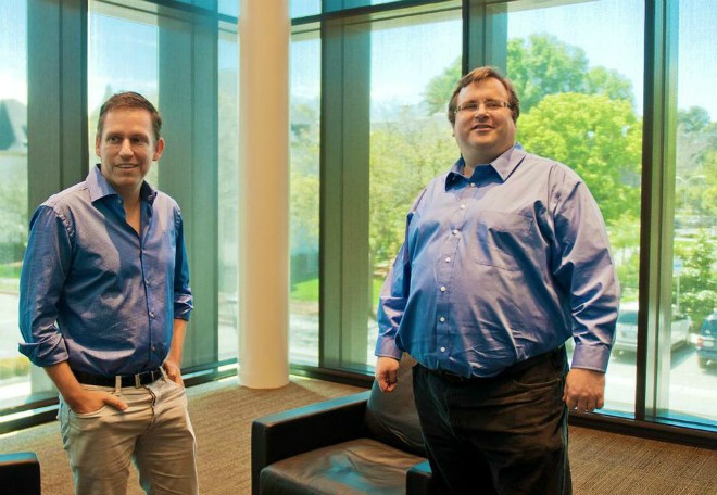 Peter Thiel và Reid Hoffman là đôi bạn thân nổi tiếng, có tầm ảnh hưởng tại thung lũng Silicon. Ảnh: Forbes.