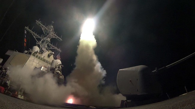 Mỹ công bố video nã tên lửa Tomahawk vào Syria