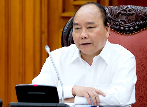 Thủ tướng Nguyễn Xuân Phúc chủ trì cuộc họp Thường trực Chính phủ với các bộ, ngành chiều 23/4. Ảnh: VGP