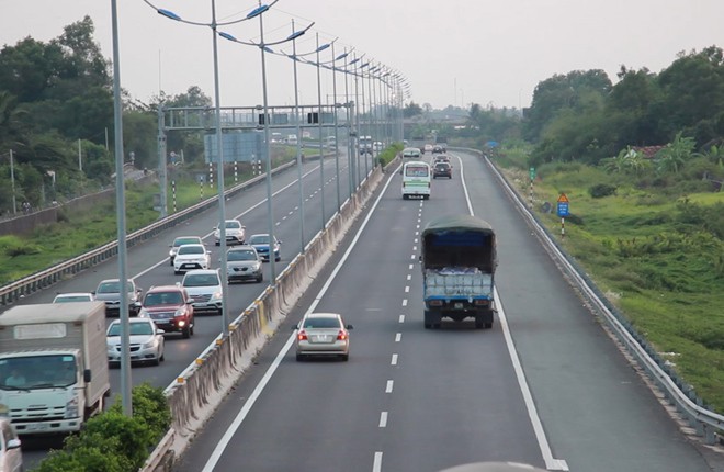 Những hiểm nguy trên cao tốc TP HCM - Trung Lương