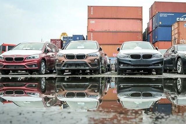 Lô xe BMW nằm cảng Sài Gòn sẽ được tái xuất về Đức.