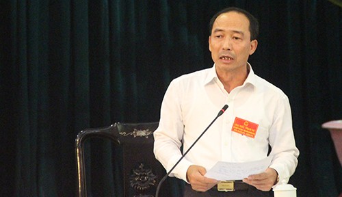 Giám đốc Sở Công thương Thanh Hoá - Lê Tiến Lam trả lời chất vấn HĐND. Ảnh: Lê Hoàng.