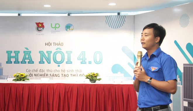 Phó Bí thư Thành đoàn Hà Nội, Nguyễn Đức Tiến phát biểu tại hội thảo. 