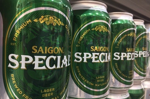 Bia Sài Gòn được bày bán tại một siêu thị Hà Nội. Ảnh: Anh Tú.