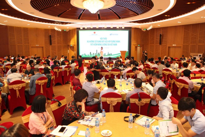 Toàn cảnh Hội thảo Xu hướng sử dụng vật liệu xây dựng xanh, tiết kiệm năng lượng tại Việt Nam do Bộ xây dựng và Eurowindow phối hợp tổ chức, diễn ra vào ngày 11/08/2018 tại Tòa nhà Văn Phòng Eurowindow, Hà Nội (Nguồn: Eurowindow.