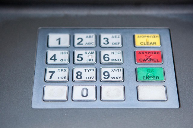 Nhóm tin tặc đã đánh cắp gần 310 tỷ đồng thông qua khoảng 14.800 giao dịch ATM trên 28 quốc gia. (Nguồn: Independent).