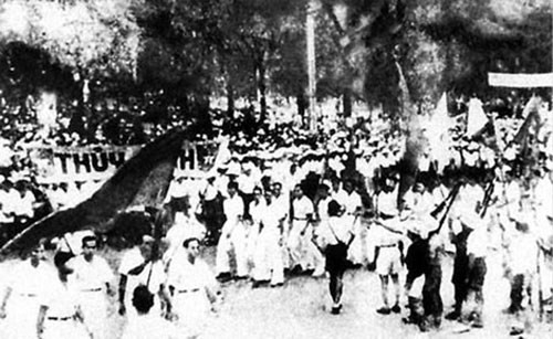 Không khí ngày Tổng khởi nghĩa tháng Tám 1945 ở Sài Gòn. Nguồn: QĐND
