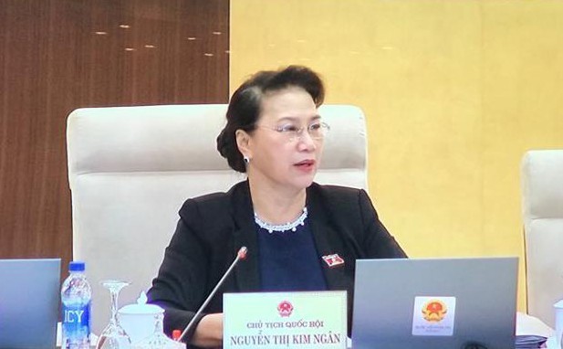 Chủ tịch Quốc hội Nguyễn Thị Kim Ngân đề nghị chốt lại 2 phương án báo cáo Bộ Chính trị quyết định.