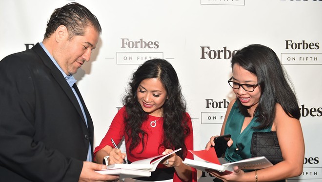 Lần đầu tiên một nữ doanh nhân Việt Nam ra mắt sách tại New York. Cuốn sách chia sẻ cách một doanh nghiệp gia đình tại Việt Nam đạt được lợi thế cạnh tranh toàn cầu.