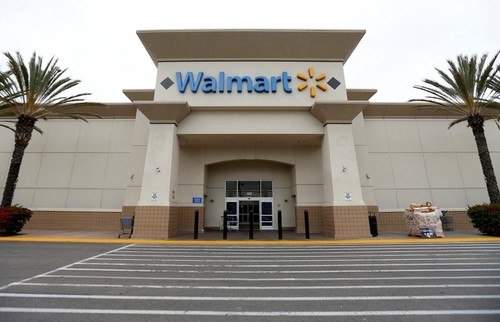Walmart là ông lớn trong ngành công nghiệp bán lẻ. Ảnh: Reuters.