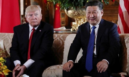 Tổng thống Mỹ Donald Trump và Chủ tịch Trung Quốc Tập Cận Bình trong cuộc gặp ở Mar-a-Lago, bang Florida, Mỹ, ngày 7/4/2017. Ảnh: Reuters.