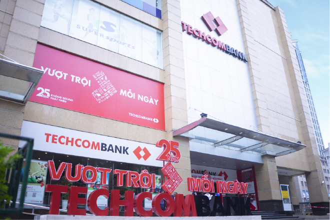 9 tháng đầu năm, Techcombank (TCB) đạt 7.774 tỷ đổng lợi nhuận trước thuế