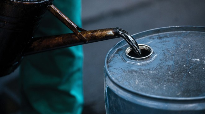 Thị trường dầu mỏ: Niềm vui ngắn hạn, nỗi lo lâu dài