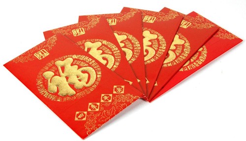 Số tiền trong phong bì bao gồm số 8 được cho rằng sẽ mang lại may mắn, thịnh vượng. Người dân Trung Quốc hạn chế số "4" vì trong tiếng Trung, con số này được phát âm giống từ chết. Ảnh:Endless english tip.