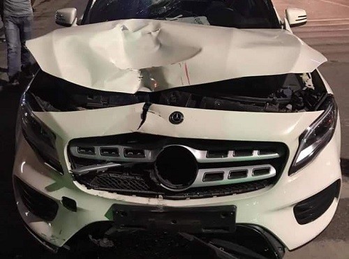 Xe Mercedes gây tai nạn tại hầm Kim Liên đêm 30/4. Ảnh: V.H