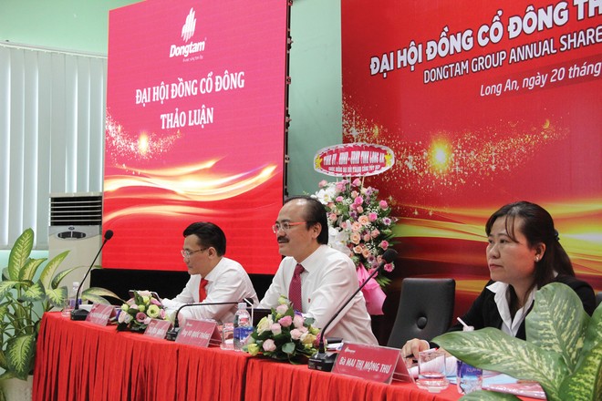Chủ tọa đoàn phiên họp ĐHĐCĐ thường niên năm 2019 Công ty cổ phần Đồng Tâm.