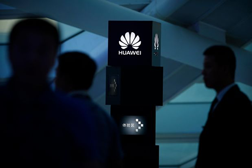 Huawei tự cô lập mình với Mỹ để tránh vi phạm lệnh cấm vận thương mại.
