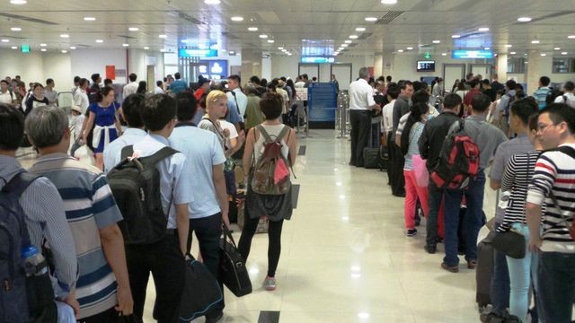 Sân bay Tân Sơn Nhất sẽ ngừng phát thanh để giảm tiếng ồn, nâng cao chất lượng phục vụ hành khách.