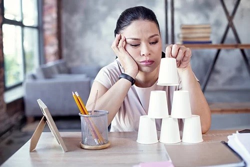 Trì hoãn có thể do nỗi sợ thất bại hoặc thành công. Ảnh: Shutterstock.