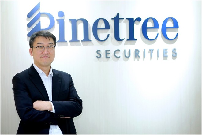 Ông Lee Jun Huyk, Tổng giám đốc Pinetree Securites.