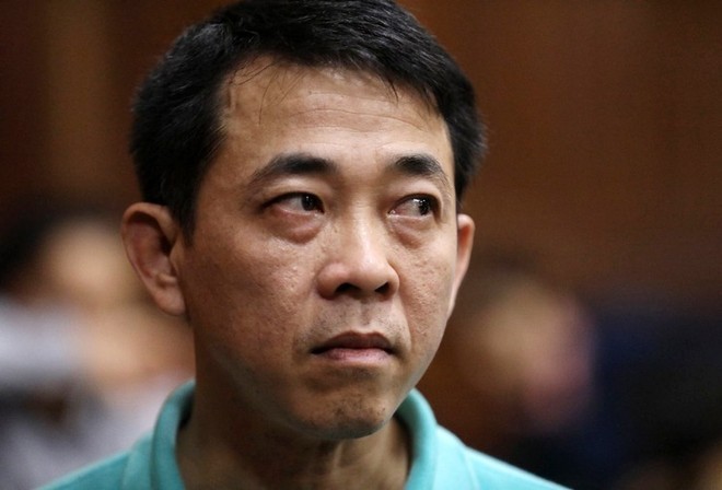 Nguyễn Minh Hùng trong lần ra tòa hồi tháng 10 năm ngoái. 