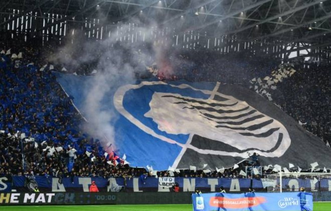 Lượng lớn khán giả theo dõi Champions League trên khắp Châu Âu là nguy cơ lớn lây lan dịch COVID-19 nguy hiểm. (Ảnh: Getty Images).