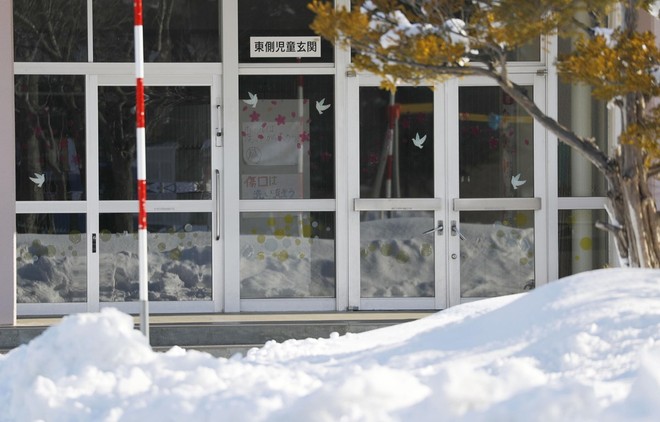Trường học đóng cửa do lo ngại dịch COVID-19 tại Hokkaido, Nhật Bản, ngày 27/2/2020. (Ảnh: THX/TTXVN).