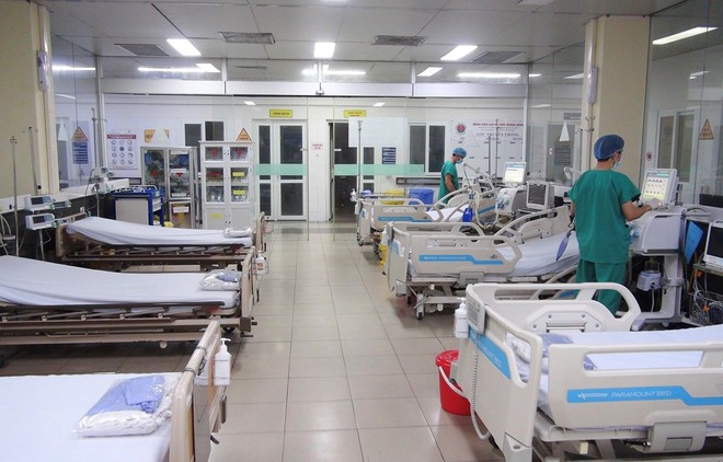 Cơ sở vật chất, trang thiết bị điều trị tại Bệnh viện bệnh lý hô hấp cấp tính số 2 (thành phố Hạ Long). (Ảnh: TTXVN phát).