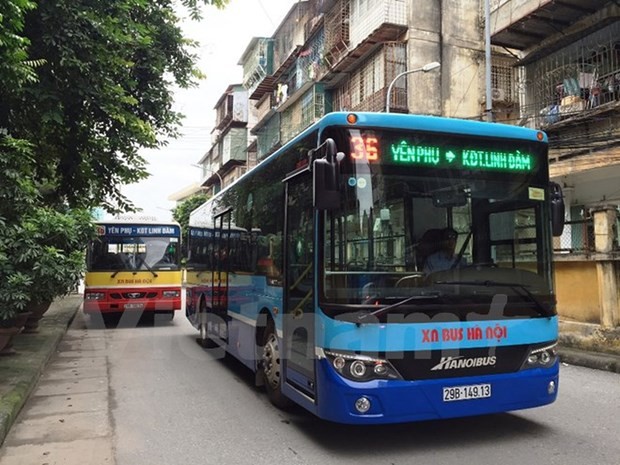 Hà Nội sẽ chạy lại buýt từ ngày 23/4 sau khi đã dừng hoạt động tất cả các tuyến xe buýt từ ngày 28/3 để phòng chống dịch bệnh COVID-19. (Ảnh: Huy Hùng/Vietnam+).