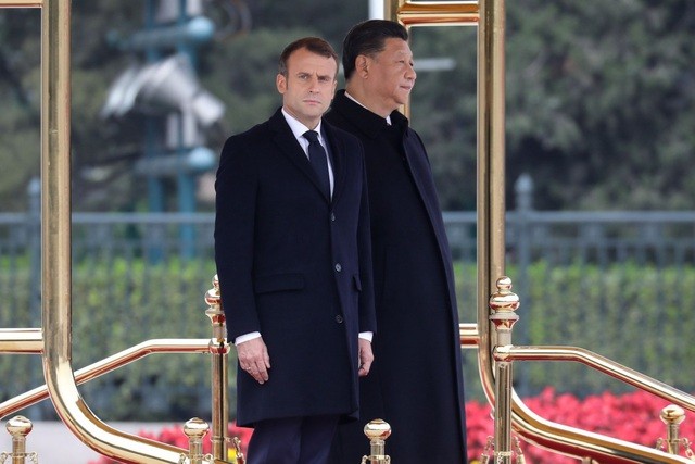 Tổng thống Pháp Emmanuel Macron và Chủ tịch Trung Quốc Tập Cận Bình tại Bắc Kinh tháng 11/2019 (Ảnh: AFP).