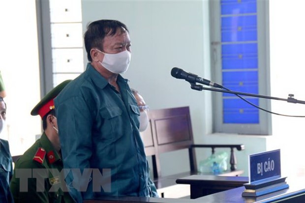 Bị cáo Trần Hoàng Khôi, nguyên Phó Chủ tịch Ủy ban Nhân dân thành phố Phan Thiết tại tòa. (Ảnh: Nguyễn Thanh/TTXVN).