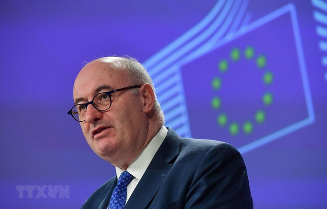 Ủy viên thương mại Liên minh châu Âu (EU) Phil Hogan trong cuộc họp báo về vấn đề Brexit tại Brussels, Bỉ ngày 8/4/2019. (Ảnh: AFP/TTXVN).