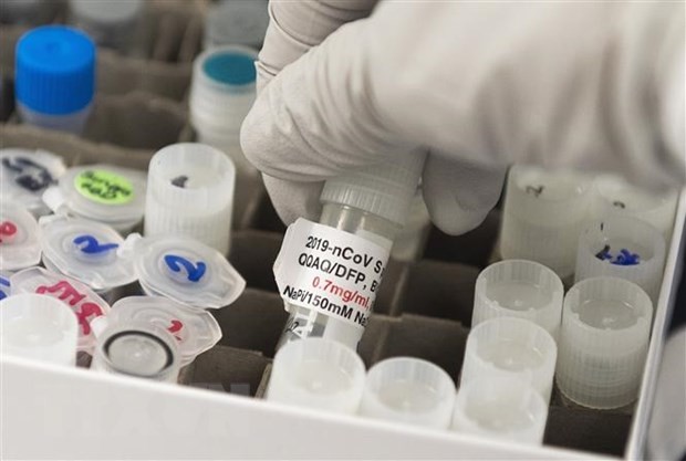 Nghiên cứu sản xuất vắcxin ngừa COVID-19 tại Gaithersburg, Maryland, Mỹ. (Nguồn: AFP/TTXVN).
