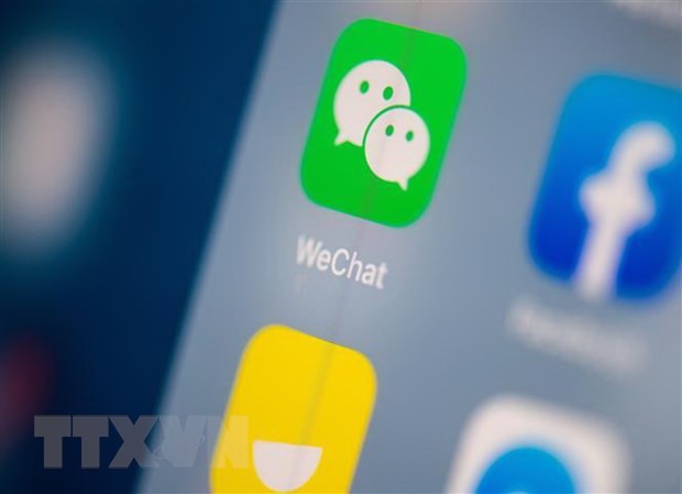Biểu tượng WeChat trên một màn hình điện thoại. (Ảnh: AFP/TTXVN).
