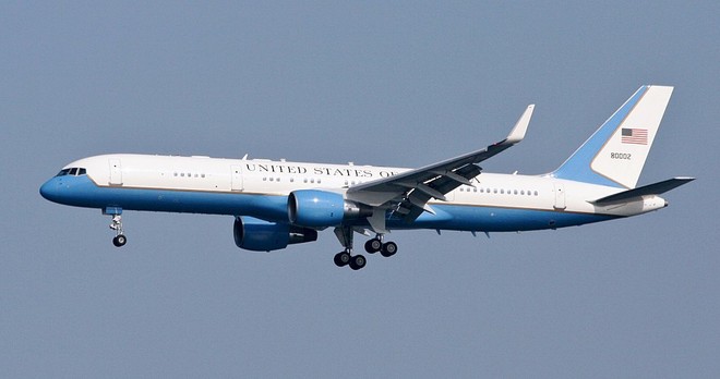 Chuyên cơ Không lực Hai - phương tiện di chuyển của phó tổng thống Mỹ (Ảnh: Wikipedia).