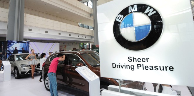 Tại Việt Nam, BMW giậm chân tại chỗ so với Mercedes và đã có 3 lần thay đối tác. Ảnh: Dũng Minh.