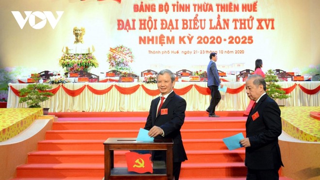 Các đại biểu bầu Ban Chấp hành Đảng bộ tỉnh Thừa Thiên Huế khóa XVI.